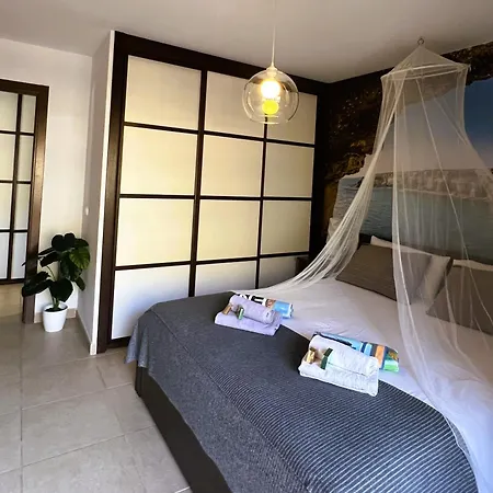 Luminoso Y Elegante, Piscinas Y Pistas De Padel Apartment *